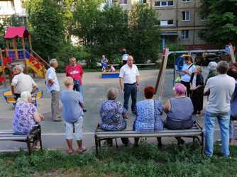 Вячеслав Доронин встретился с жителями многоквартирных домов